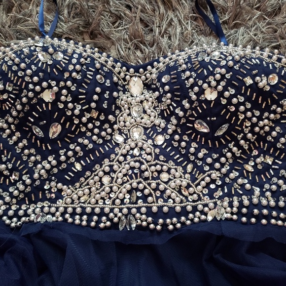 Beutiful dark blue prom dress size 6 - Picture 3 of 8